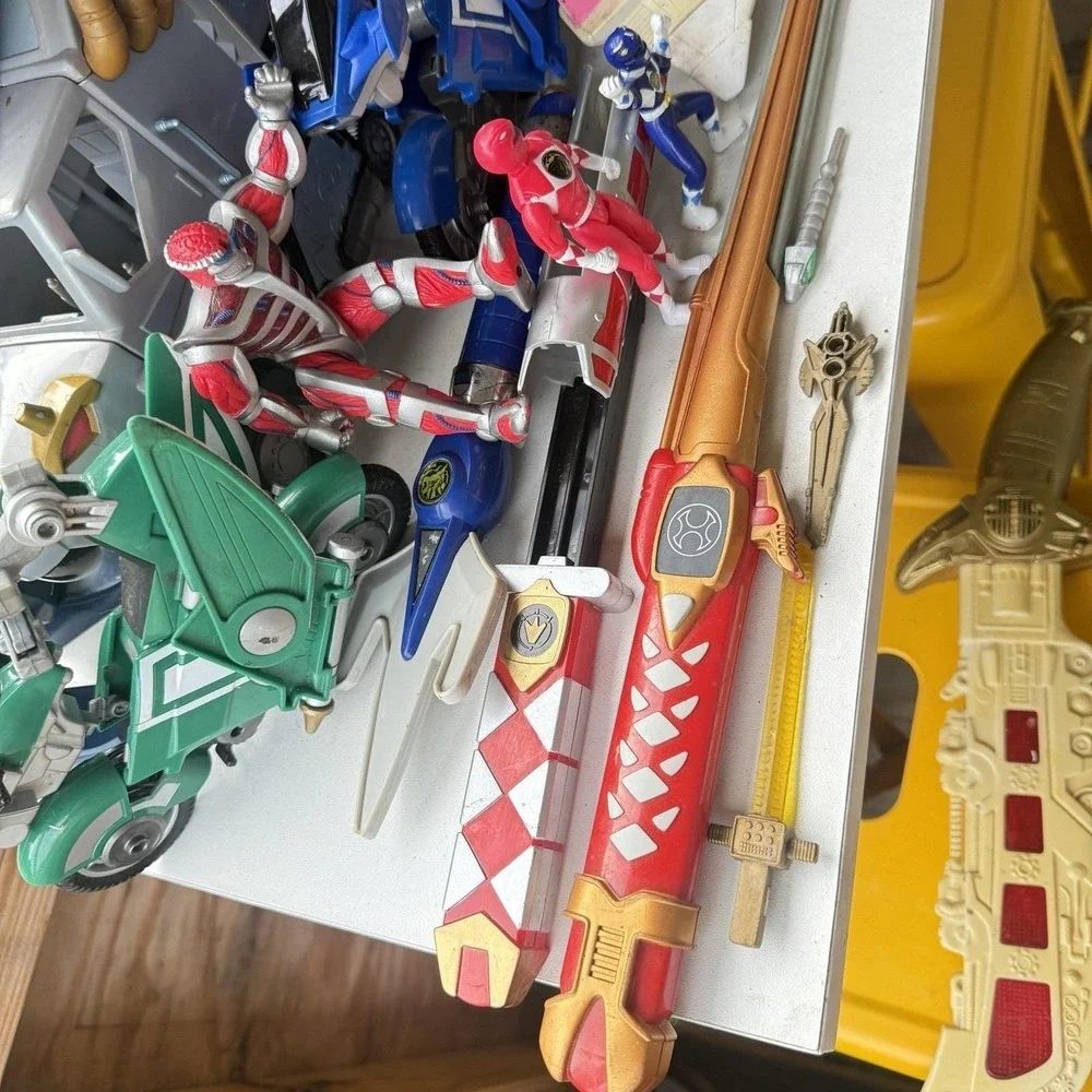 Vintage Power Rangers Action Figures And Vehicles Etc Mixed Lot